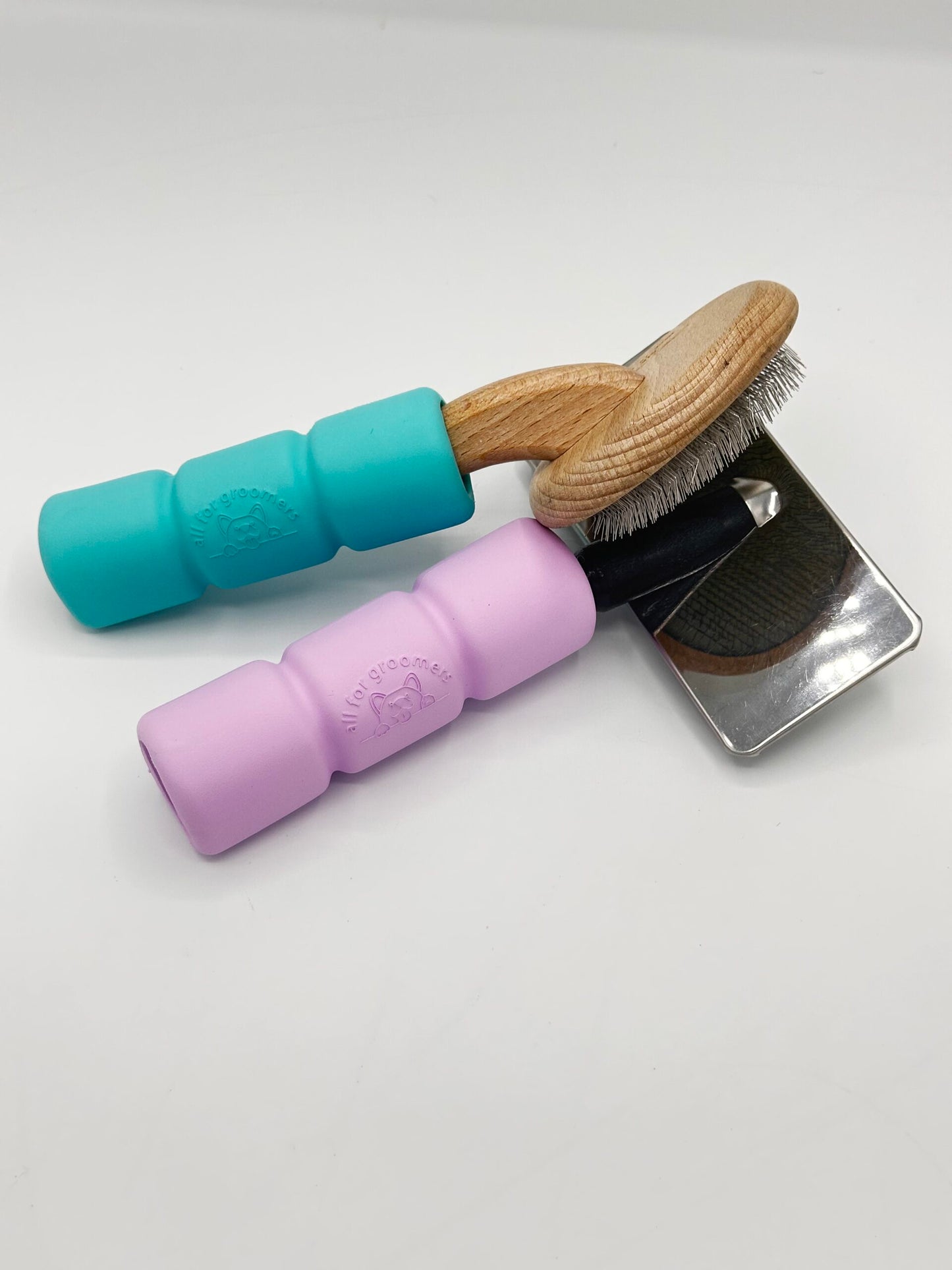 Handle Hugger by All For Groomers